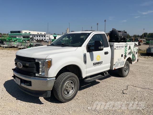 Ford F-250 多目的／汎用車両