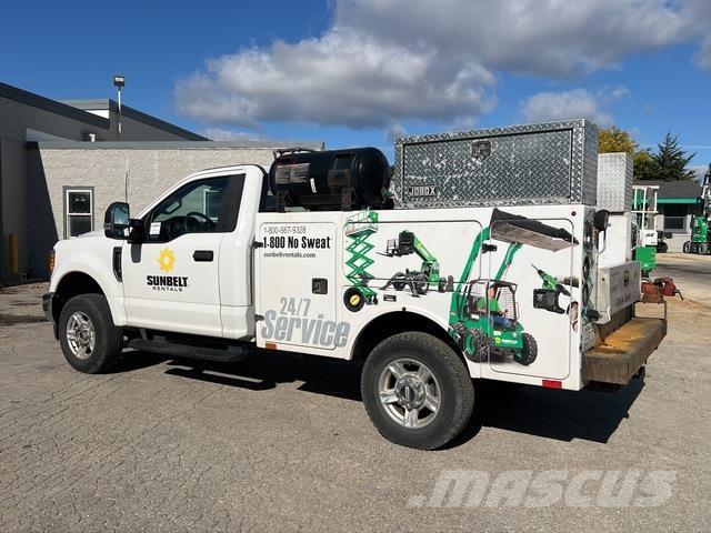 Ford F-250 多目的／汎用車両