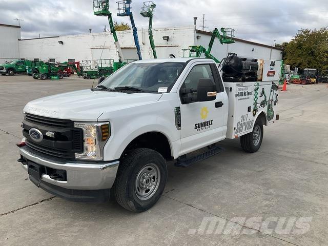 Ford F-250 多目的／汎用車両