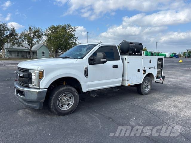 Ford F-250 多目的／汎用車両