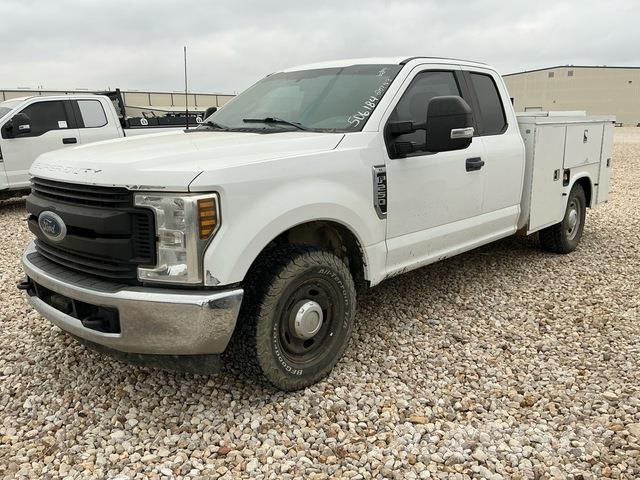 Ford F-250 ピックアップ／ドロップサイド