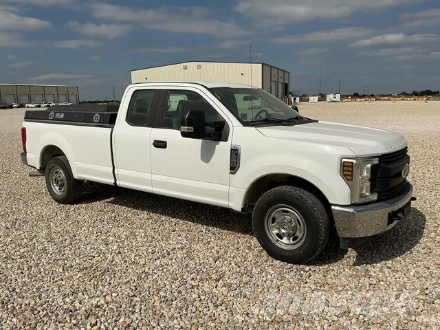 Ford F-250 ピックアップ／ドロップサイド