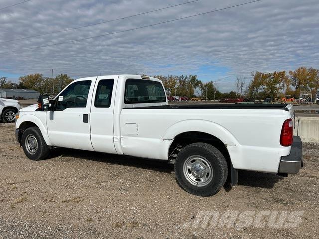 Ford F-250 ピックアップ／ドロップサイド