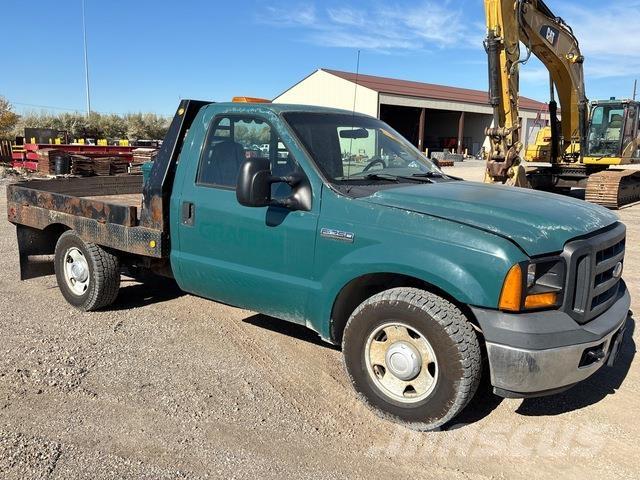 Ford F-250 平ボディー