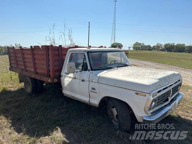 Ford F-350 ダンプ