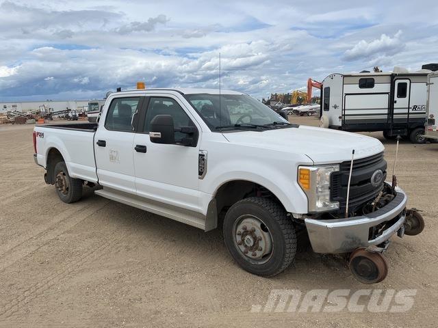 Ford F-350 ピックアップ／ドロップサイド