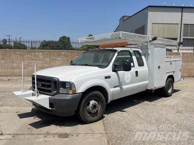 Ford F-350 多目的／汎用車両