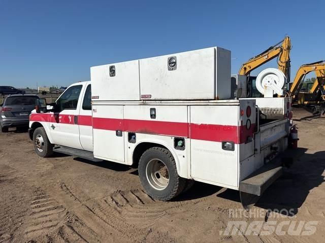 Ford F-350 多目的／汎用車両