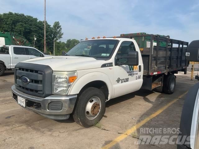 Ford F-350 平ボディー