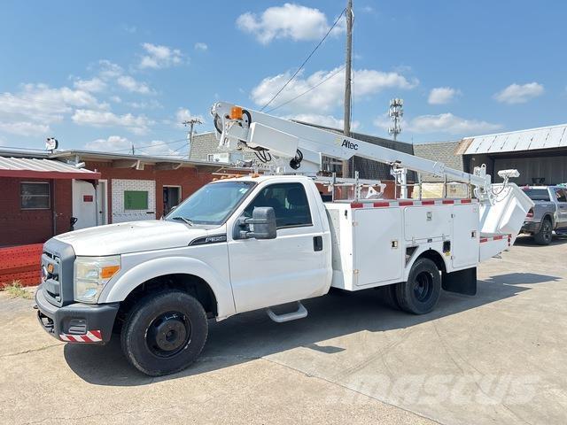 Ford F-350 トラック高所作業車