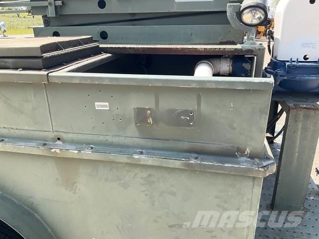 Ford F-350 多目的／汎用車両