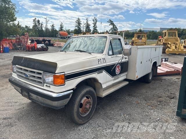 Ford F-350 多目的／汎用車両