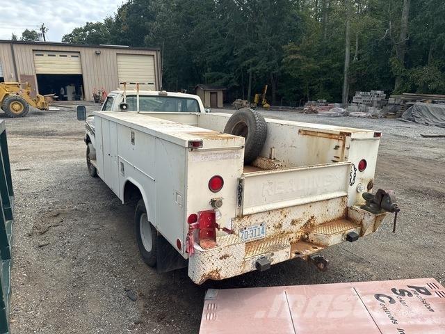 Ford F-350 多目的／汎用車両