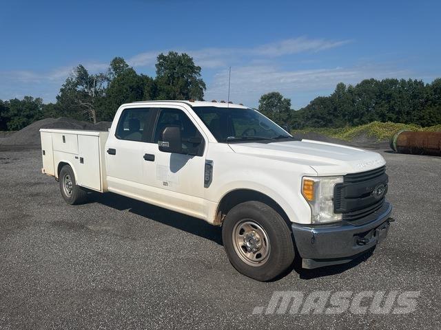 Ford F-350 多目的／汎用車両