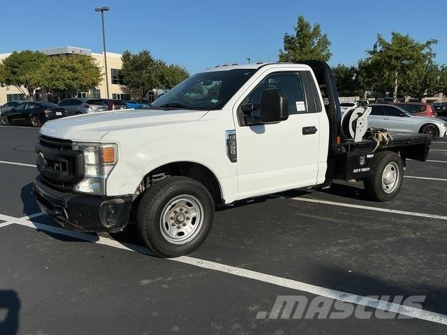 Ford F-350 平ボディー