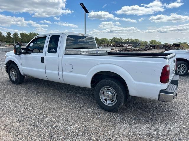 Ford F-350 ピックアップ／ドロップサイド