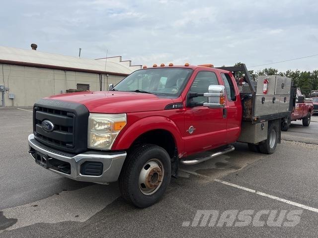 Ford F-350 平ボディー