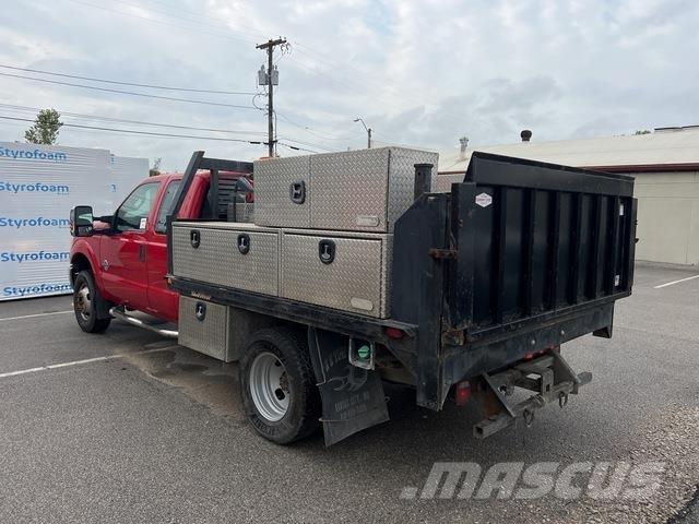 Ford F-350 平ボディー