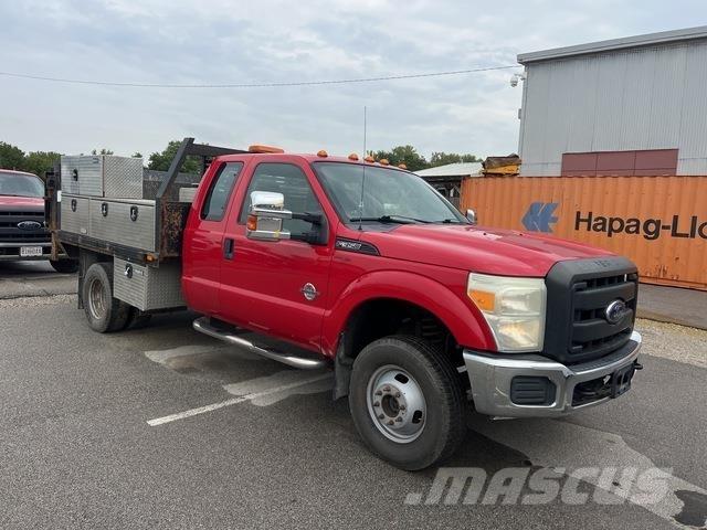 Ford F-350 平ボディー