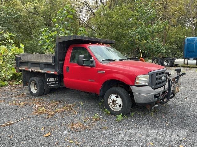 Ford F-350 ダンプ