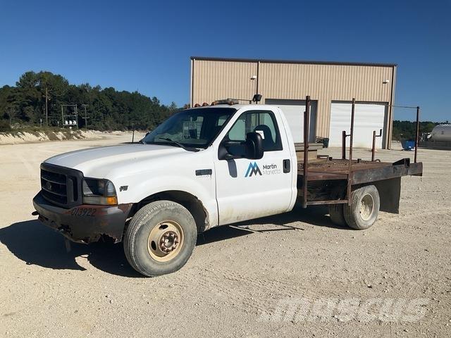 Ford F-350 平ボディー