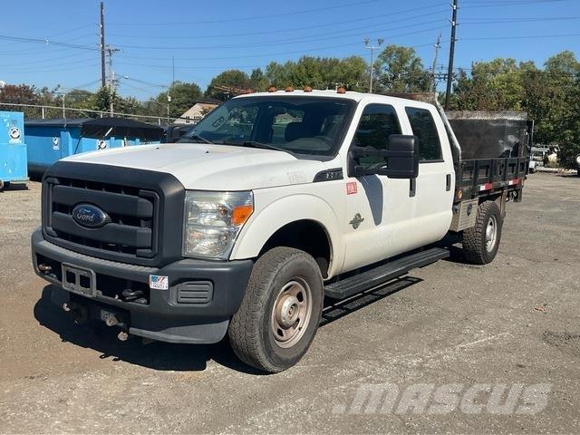 Ford F-350 平ボディー