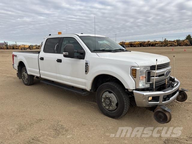 Ford F-350 ピックアップ／ドロップサイド