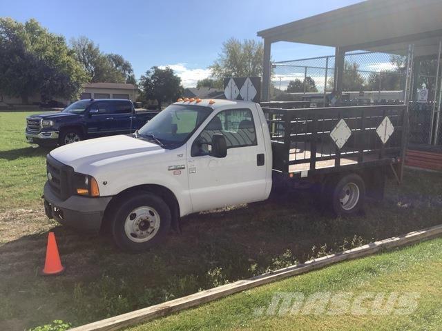 Ford F-350 平ボディー
