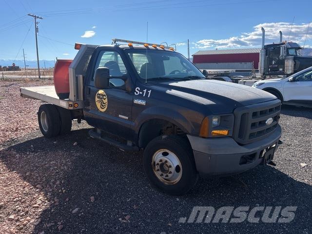 Ford F-350 平ボディー