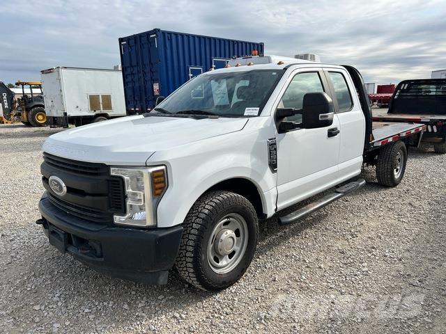 Ford F-350 平ボディー