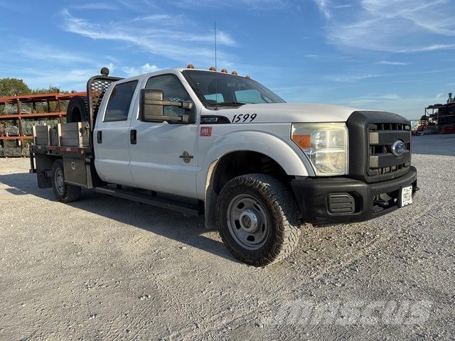 Ford F-350 平ボディー