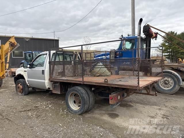 Ford F-450 平ボディー