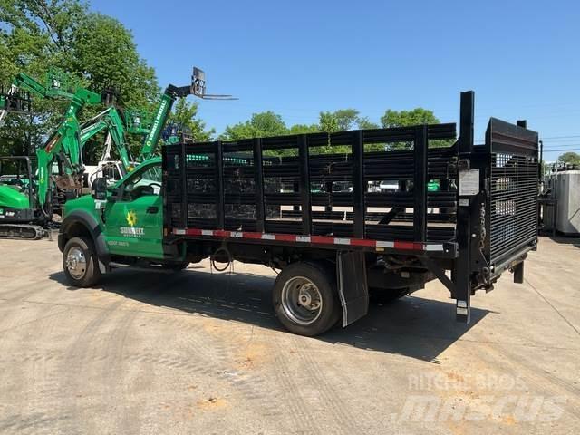 Ford F-450 平ボディー