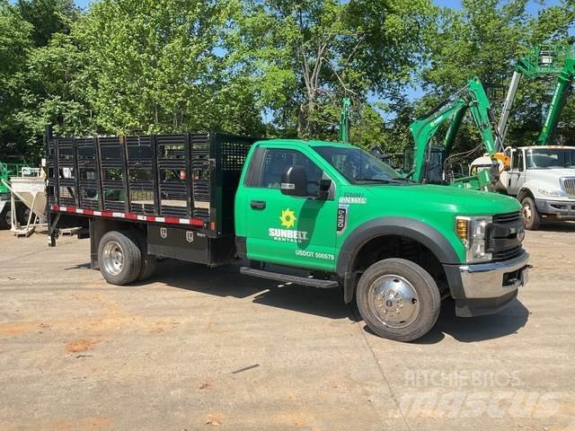 Ford F-450 平ボディー