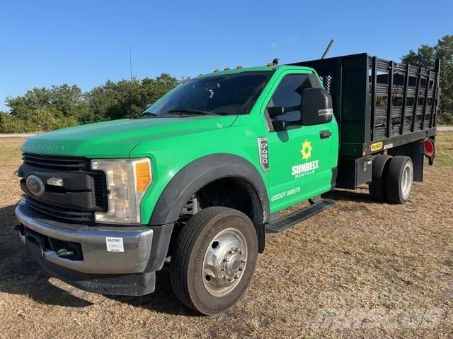 Ford F-450 平ボディー