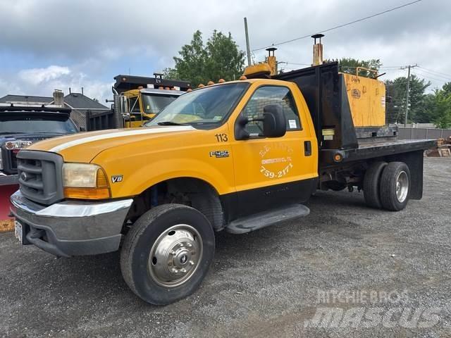 Ford F-450 平ボディー