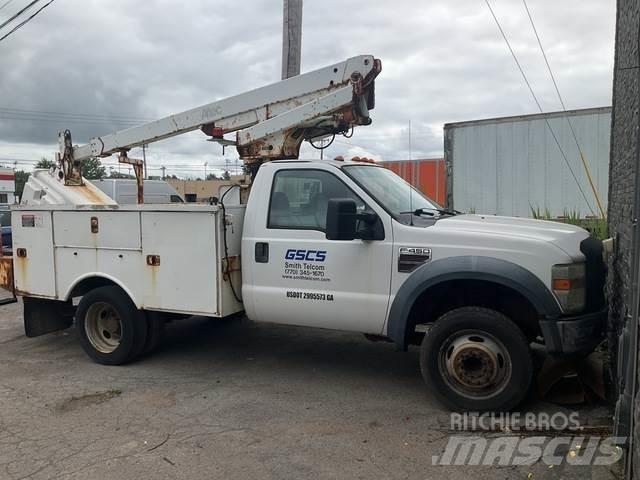 Ford F-450 トラック高所作業車