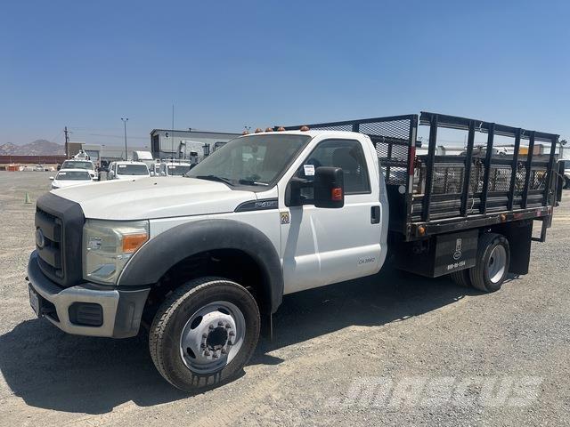 Ford F-450 平ボディー