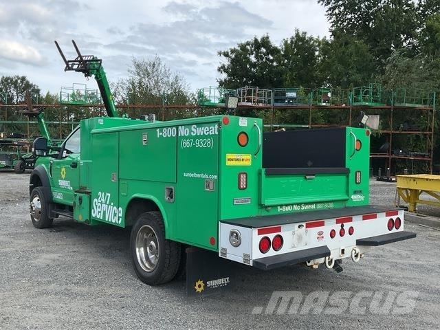 Ford F-450 多目的／汎用車両