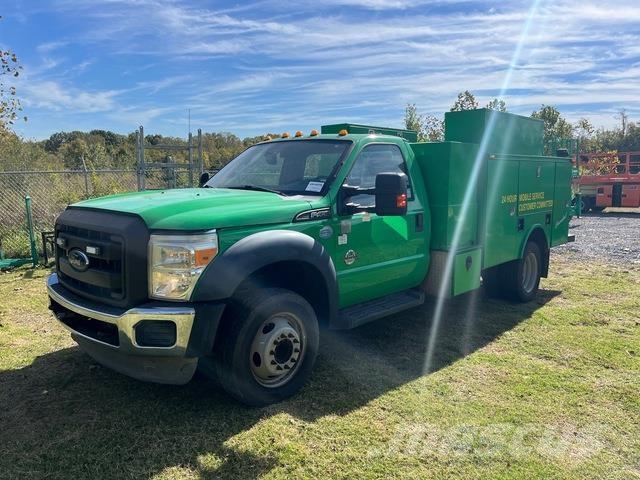 Ford F-450 多目的／汎用車両