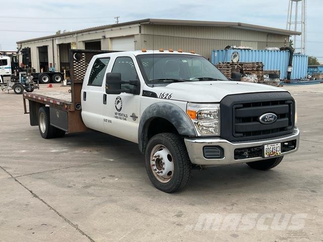Ford F-450 平ボディー