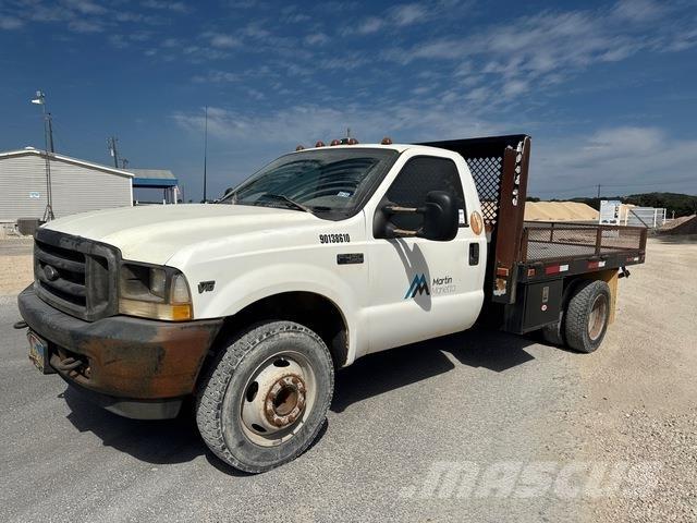 Ford F-450 平ボディー