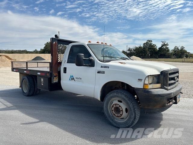 Ford F-450 平ボディー