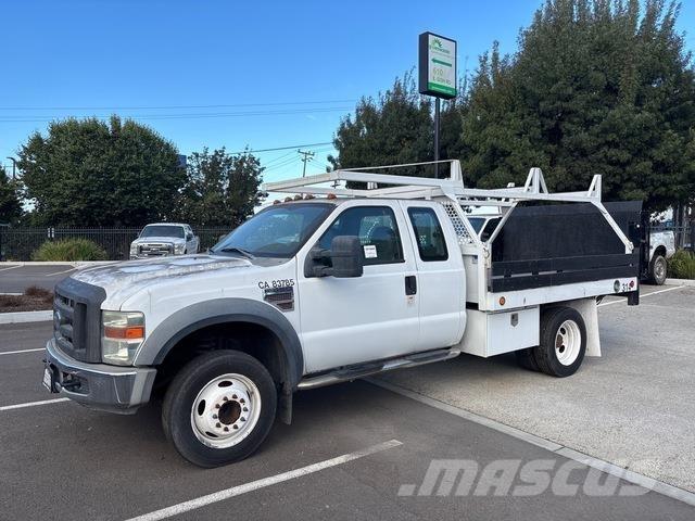 Ford F-450 平ボディー