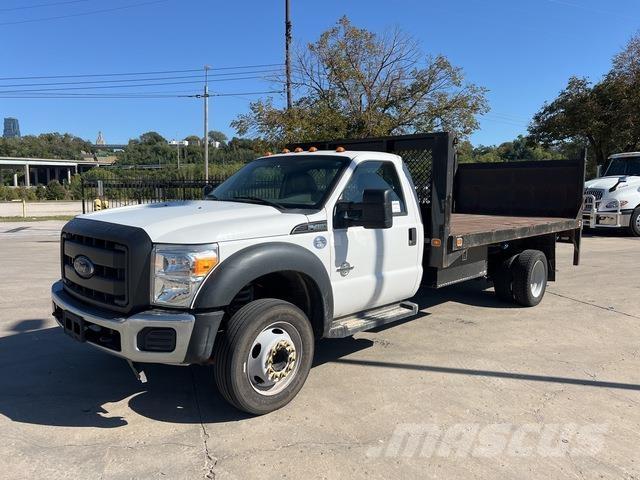 Ford F-450 平ボディー