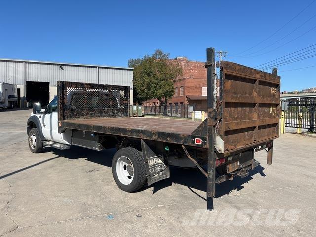 Ford F-450 平ボディー