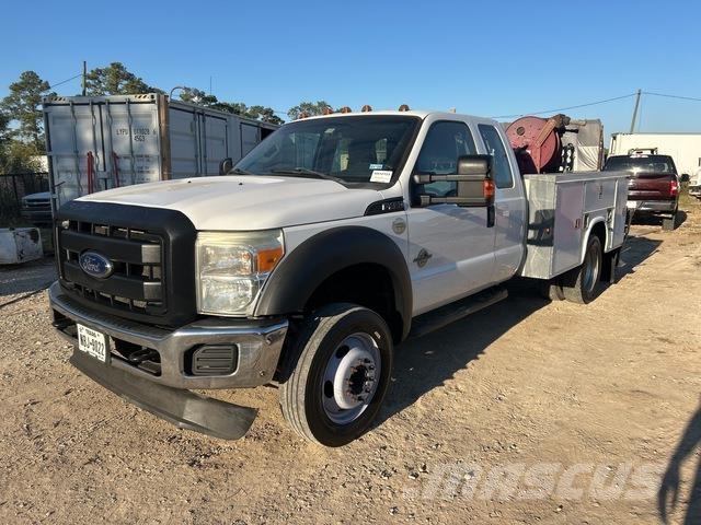 Ford F-450 多目的／汎用車両