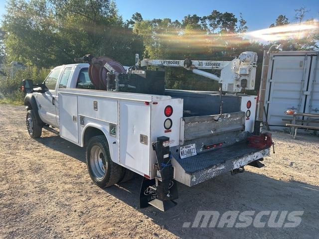 Ford F-450 多目的／汎用車両