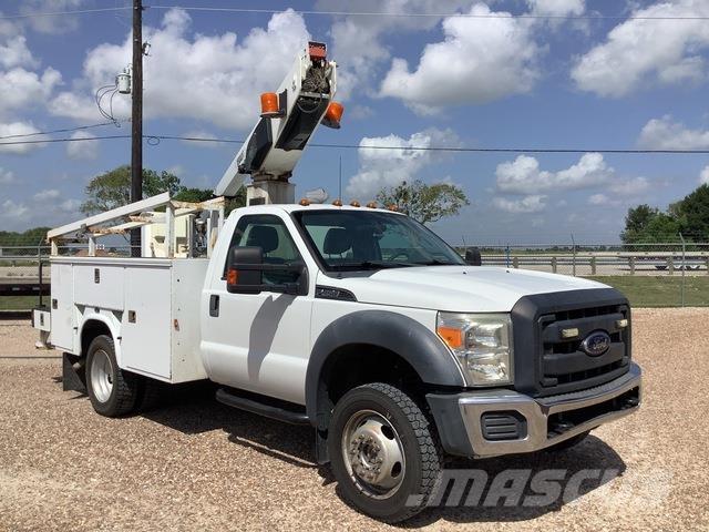 Ford F-450 トラック高所作業車