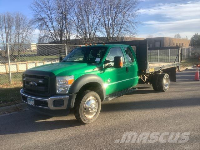Ford F-450 平ボディー